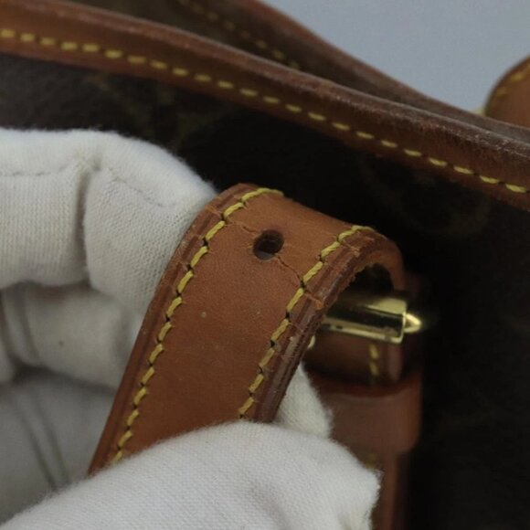 LOUIS VUITTON Monogram Bucket GM Shoulder Bag - Picture 9 of 16